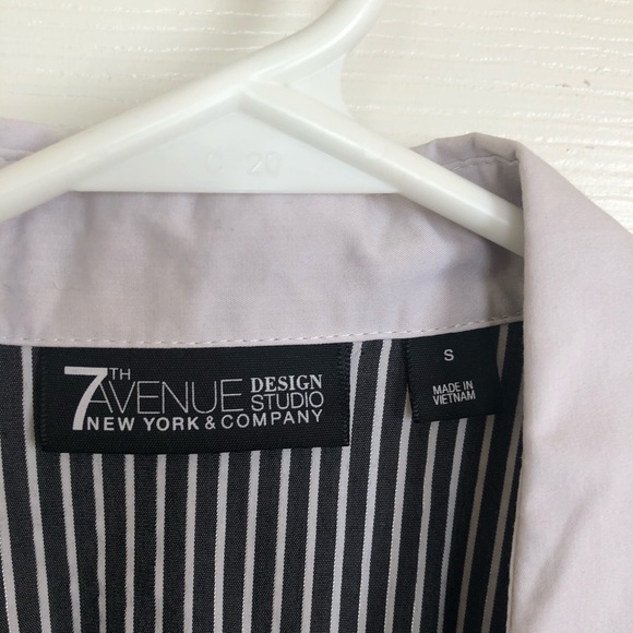 Button down shirt/blouse - Picture 2 of 2